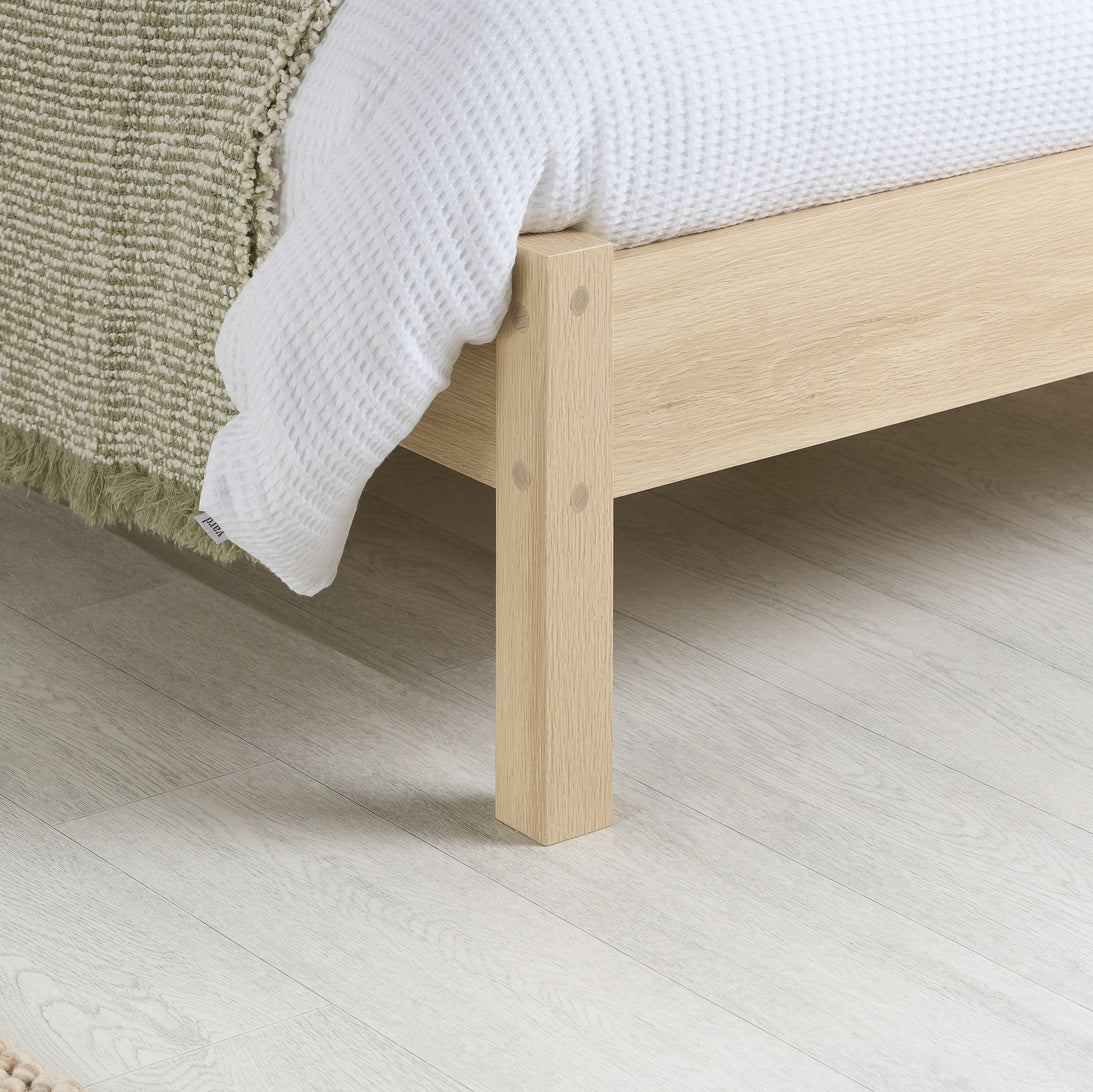 Herringford Oak King Bed