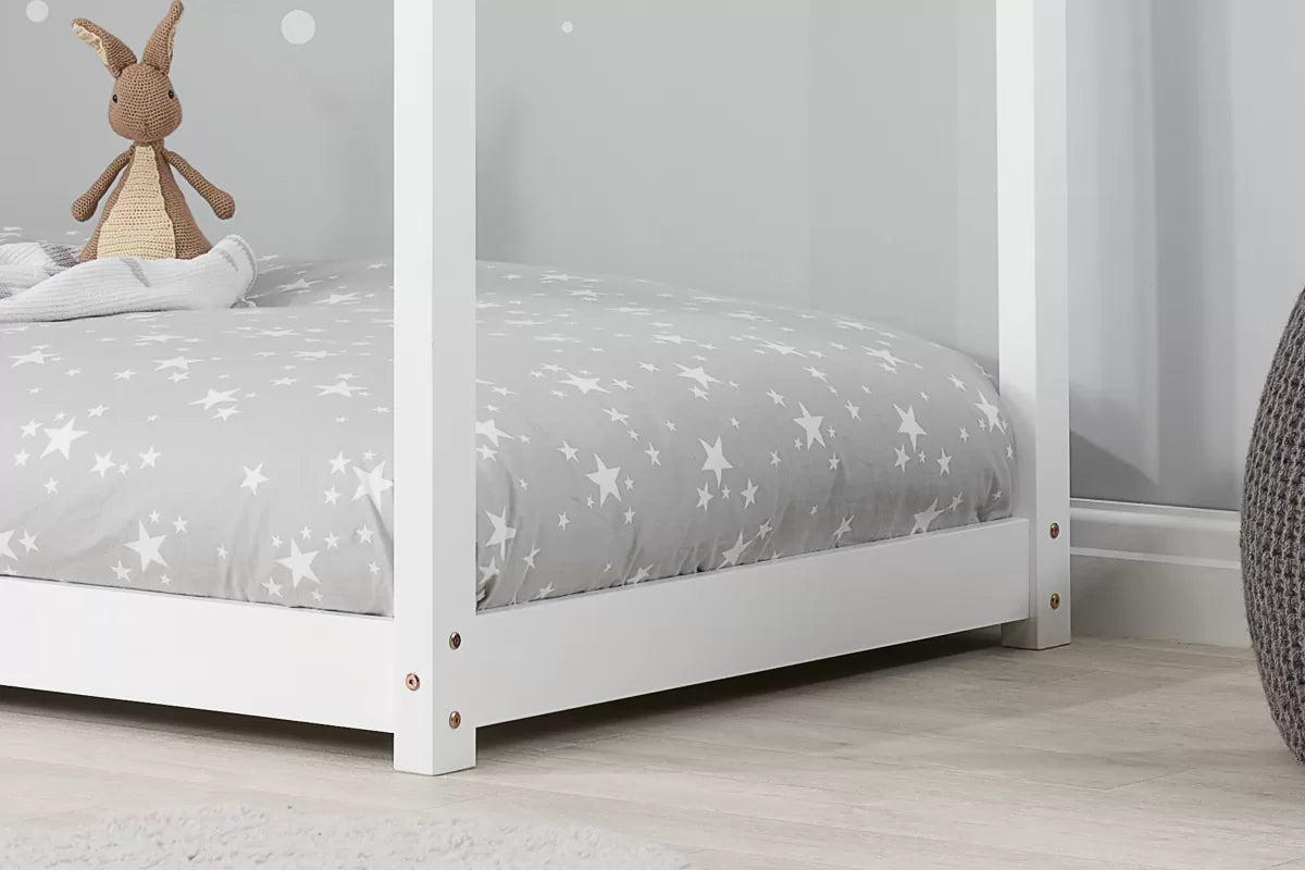 House Single Bed White + Single Air Mattress