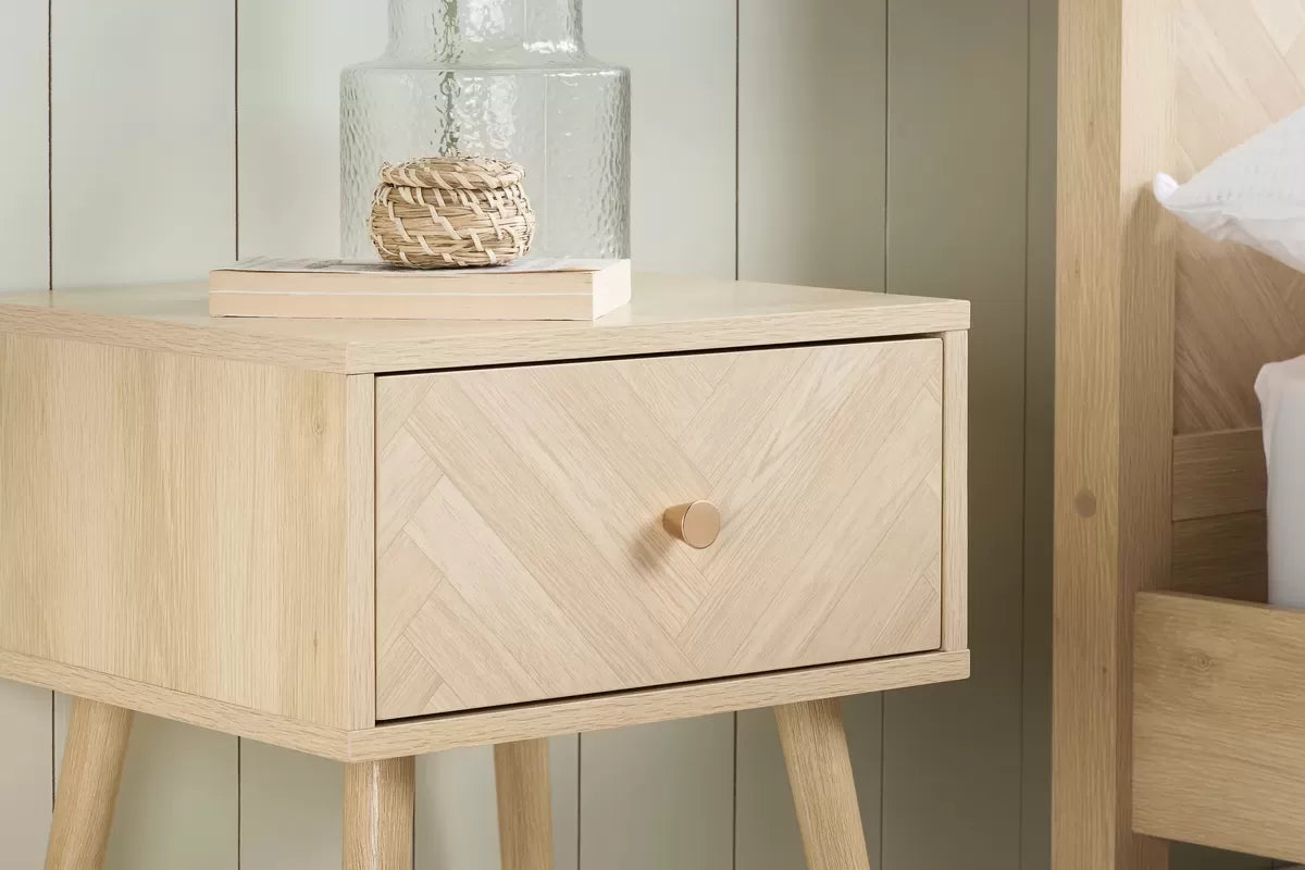 Herringford Oak 1 Drawer Bedside