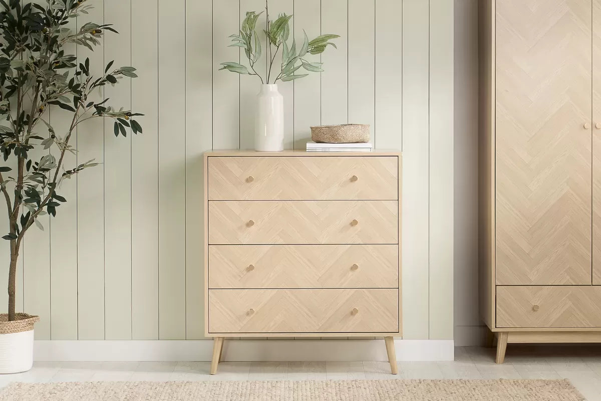 Herringford Oak 4 Drawer Chest