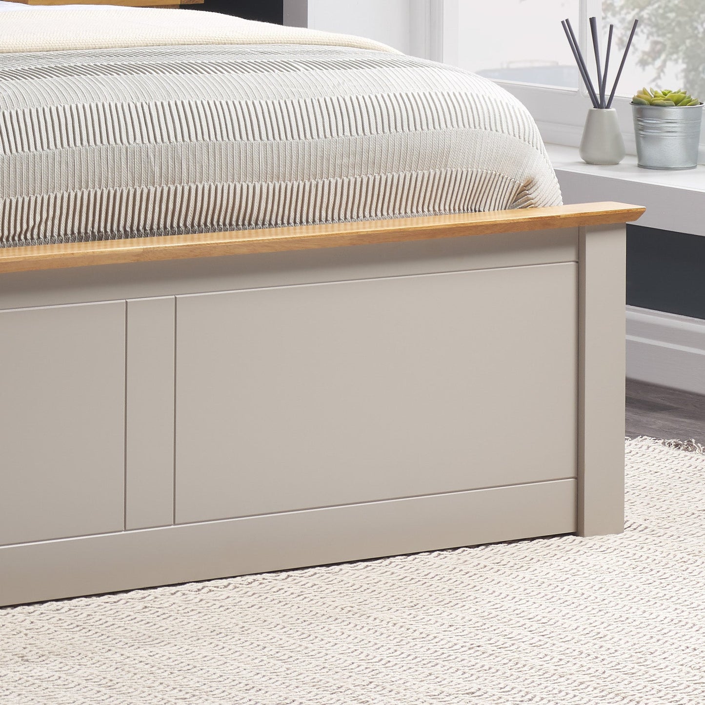 Pheonix Pearl Grey Ottoman King Bed
