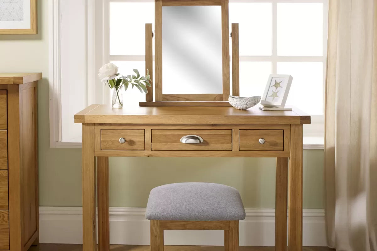 Woburn Oak 3 Drawer Dressing Table